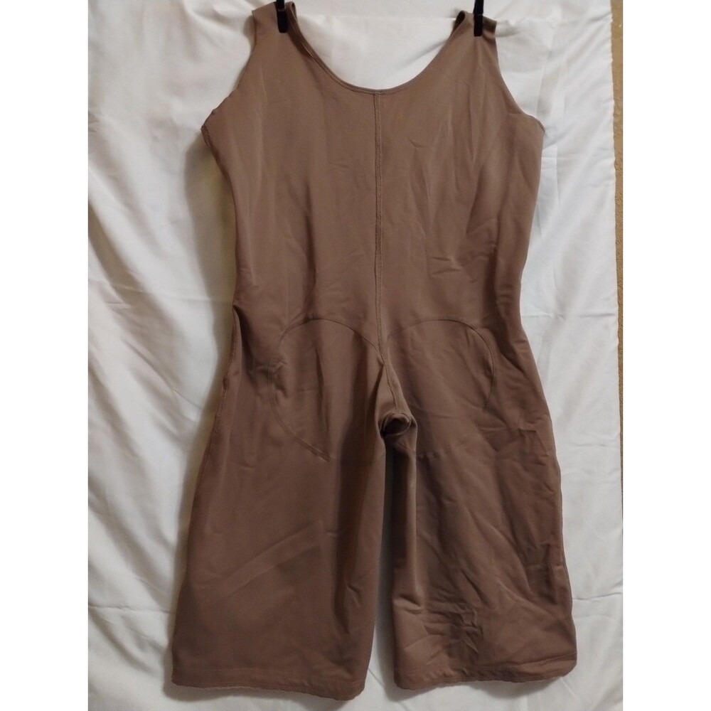 Skims Seamless Sculpt Mid Thigh Bodysuit Large Beige